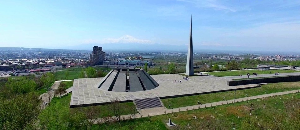 Брест, Брестская крепость, велосипедисты, запрет,велодорожки, идеология, мемориал, память, герои, Армения, Ереван, Цицернакаберд, Испания, Барселона, Монтжуик, Польша, Варшава, Юзеф Пилсудский, Франция, Париж, Триумфальная арка, Вечный огонь