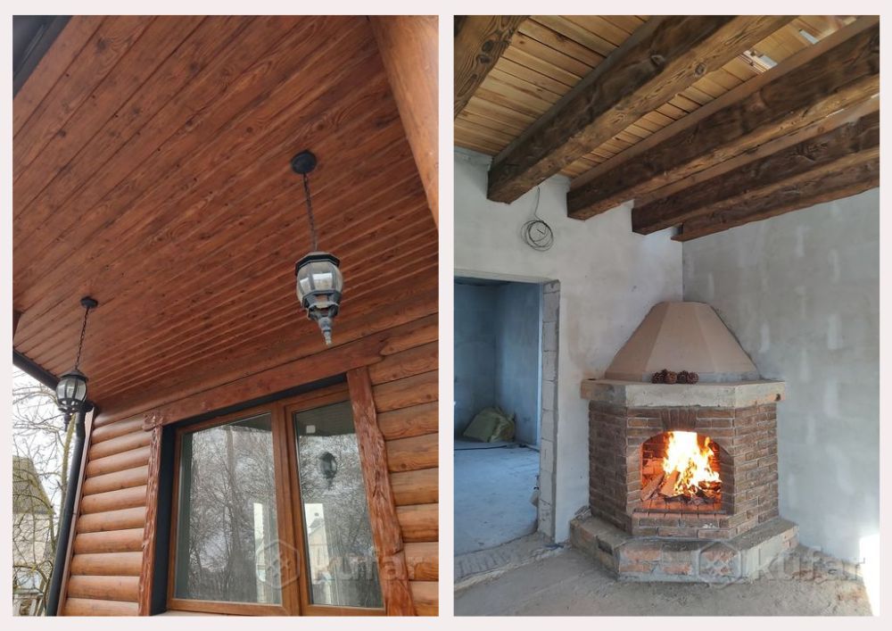 Крыльцо со светильниками и камин внутри дома.
