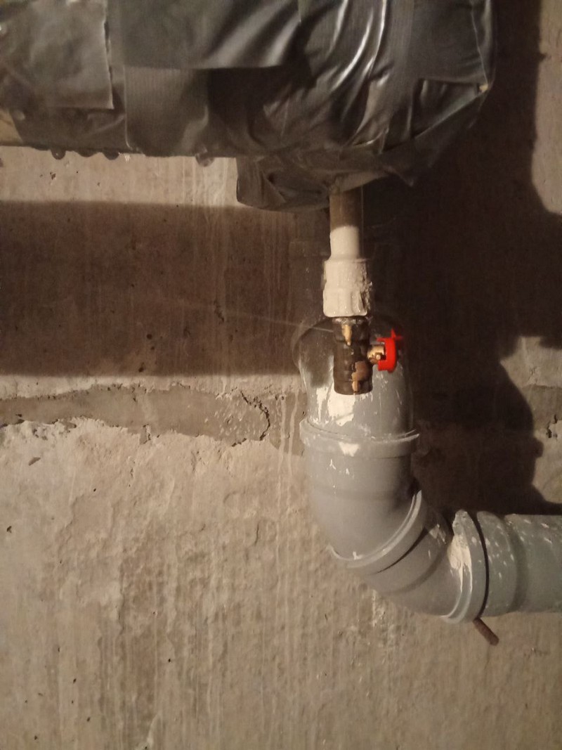 В подвале жилого дома в Дрогичине. Фото из соцсетей Натальи Качиной