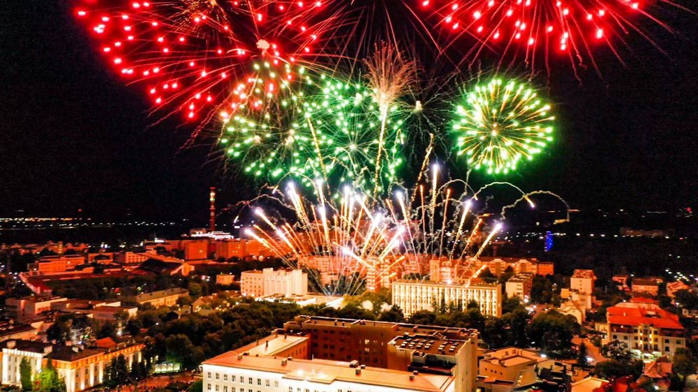 Праздничный салют в Бресте на День независимости в 2024 году. Фото: Брестский горисполком