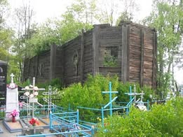 Руины деревянной церкви 1642 года в деревне Колонтаи в Волковысском районе.
